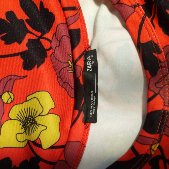 Zara bodycon floral dress, European and US size Small - Picture 5 of 6